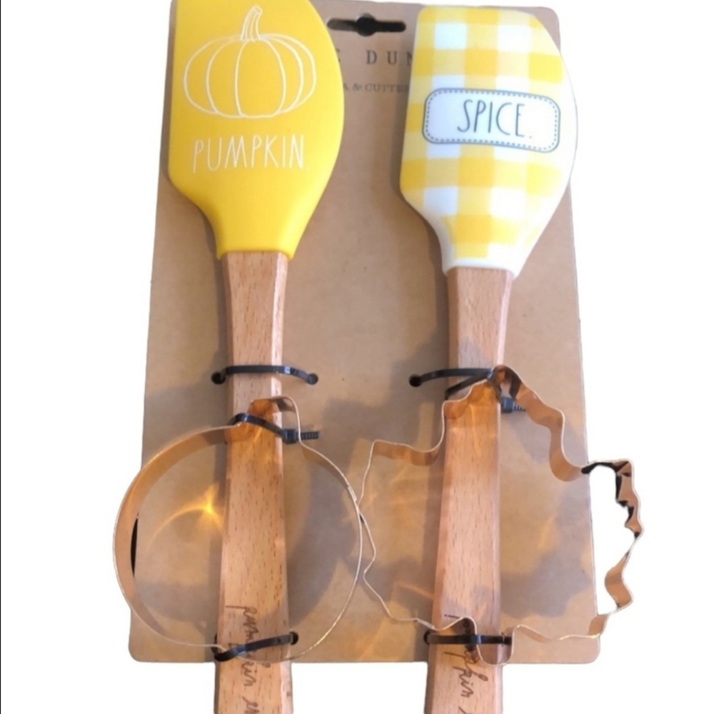 Rae Dunn Pumpkin Spice Spatula and Cookie Cutter 4 Piece Set NWT